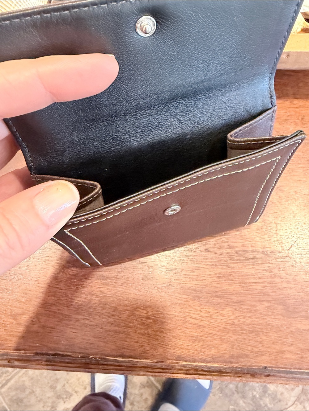 Vintage Coach Hamptons Soho Buckle Compact Wallet, mint condition! - Picture 5 of 8